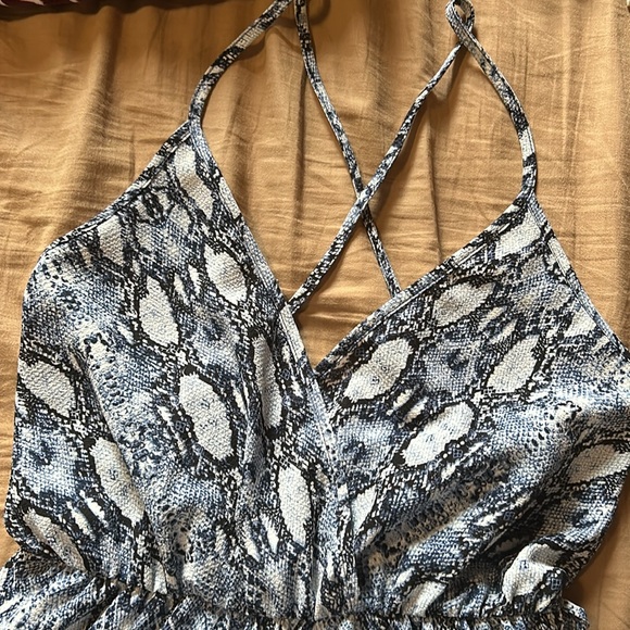 Snake print jumpsuit - Picture 3 of 5